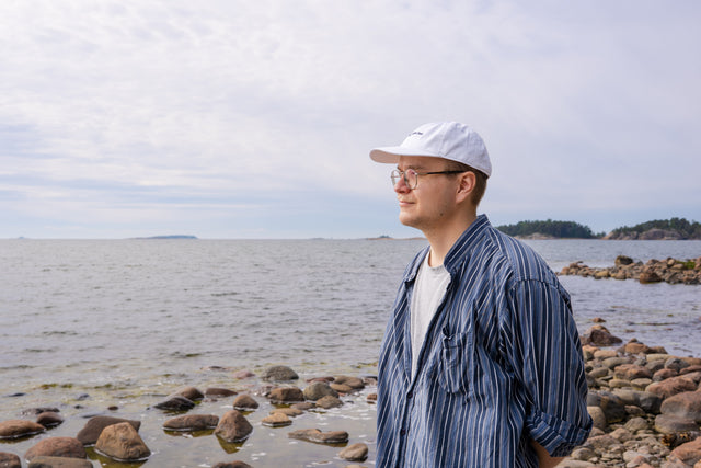 John Nurmisen Säätiö | Valkoinen lippis